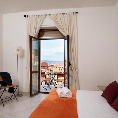 Old Charm - Seaview Apartment 라마달레나 외부 사진